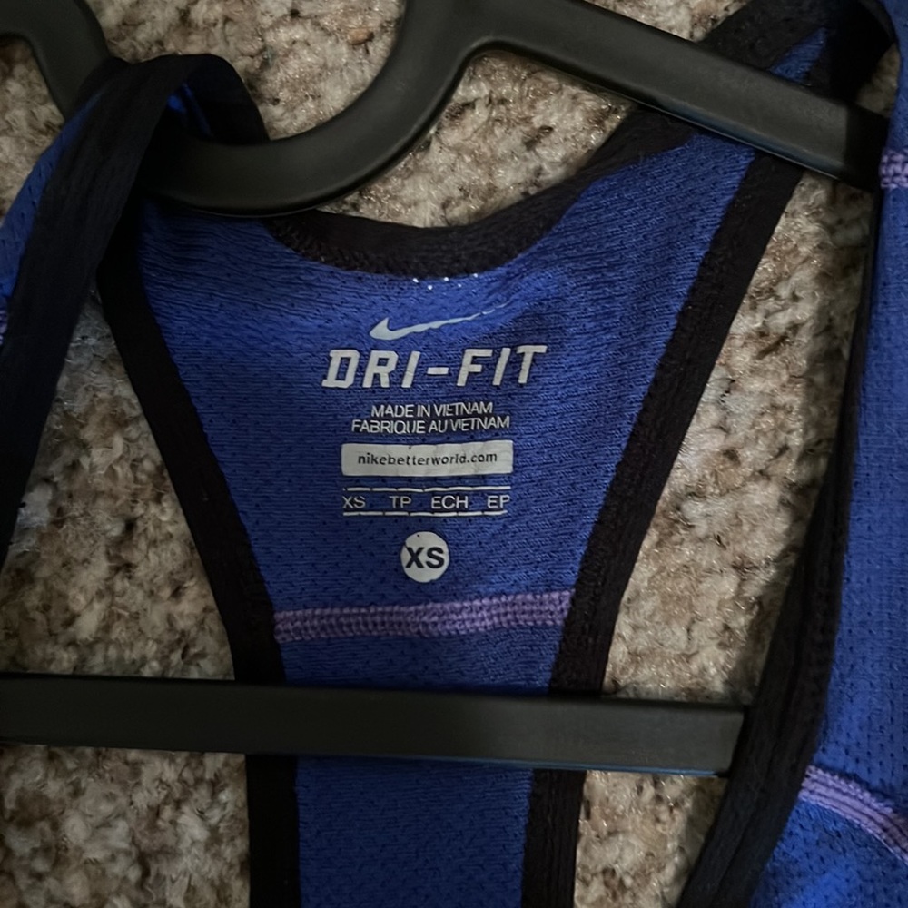nike dri-fit tank top - Picture 3 of 3